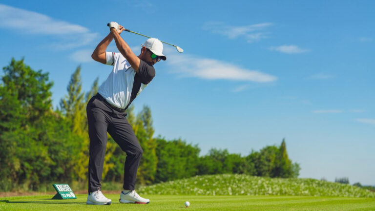 How to Improve Your Golf Swing