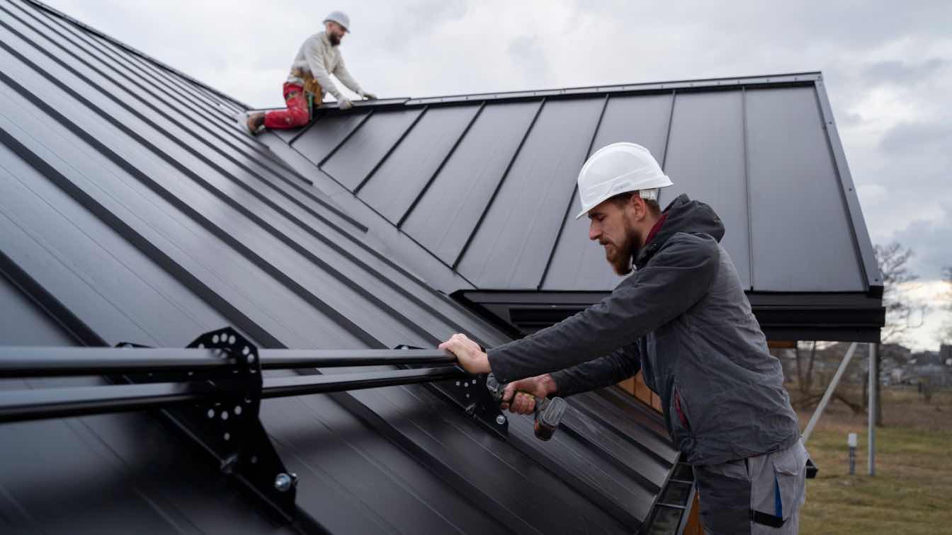 Signs You Need to Call a Roofing Service Immediately