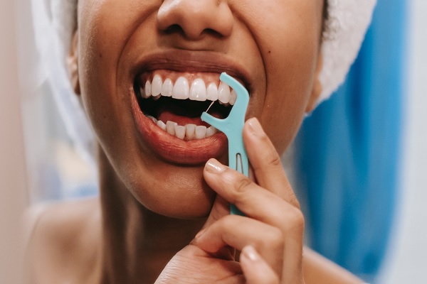 Flossing Toothbrush Will Save You From Ever Flossing again