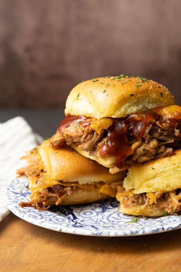 Pulled Pork Sliders with Hawaiian Rolls: A Perfect Party Favorite